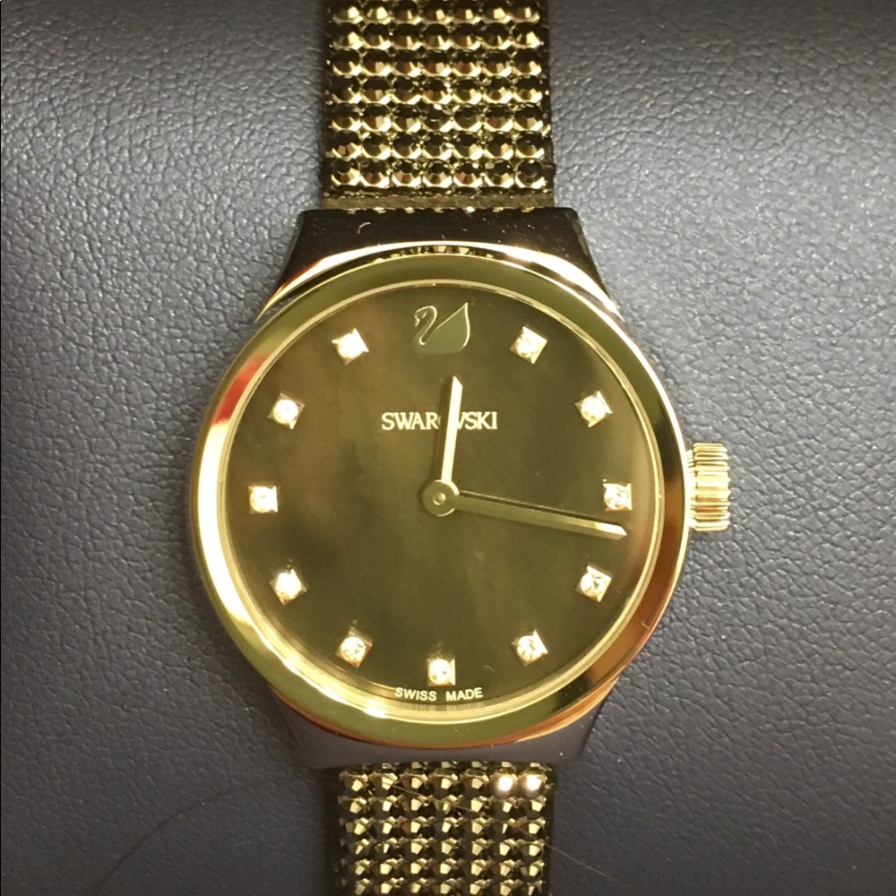 Swarovski ellis watch all crystals. New inbox - Picture 3 of 11